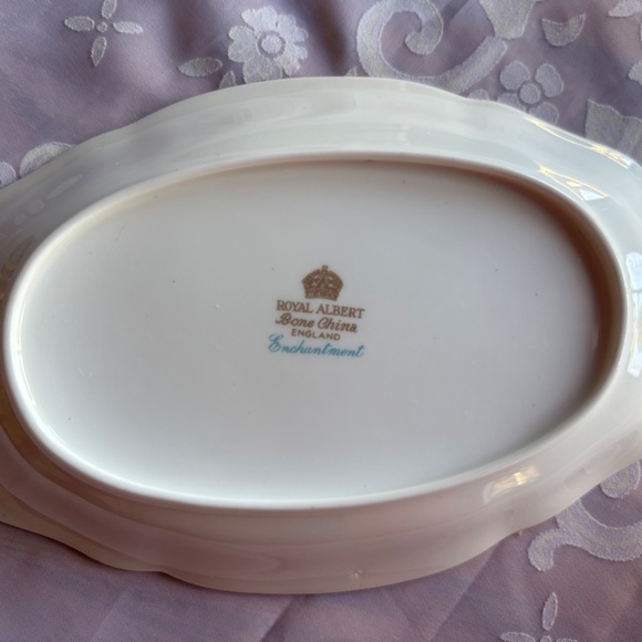 Royal Albert Enchantment Cream, Sugar on Tray - Pristine - Picture 7 of 7
